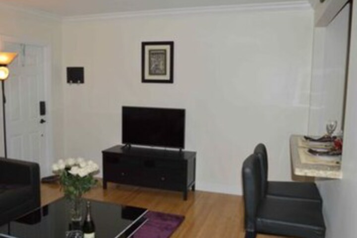 Two-bedroom Apartment at Villa Tunis