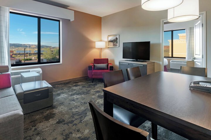 Room 15 of 25