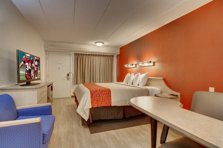 Room 12 of 27