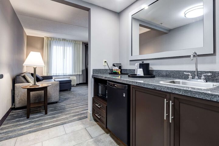 Hampton Inn & Suites by Hilton Brantford Conference Centre