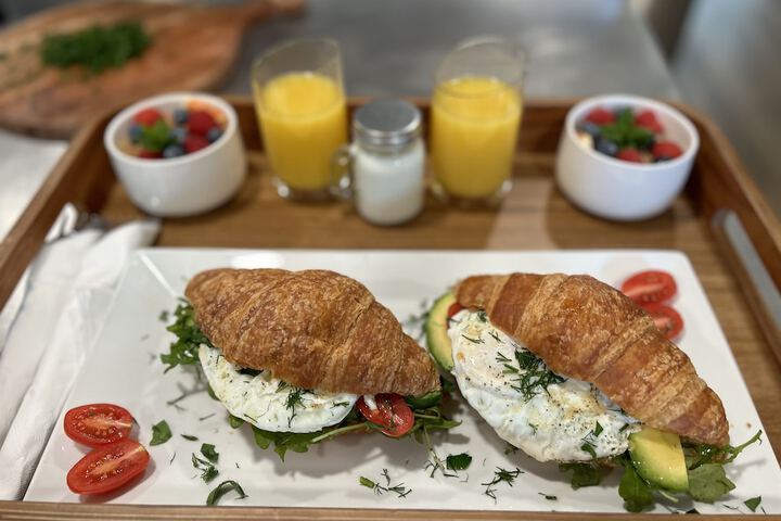 Breakfast/Coffee Service 120 of 145