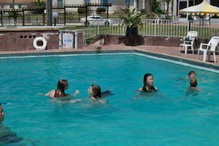 Pool 8 of 40