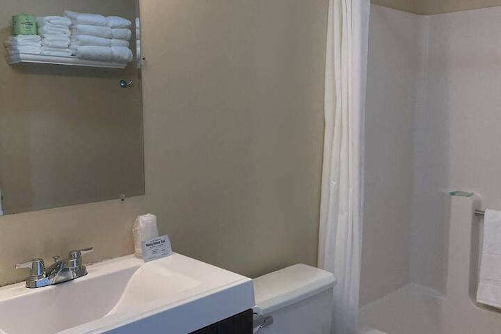 Grand Beach Inn