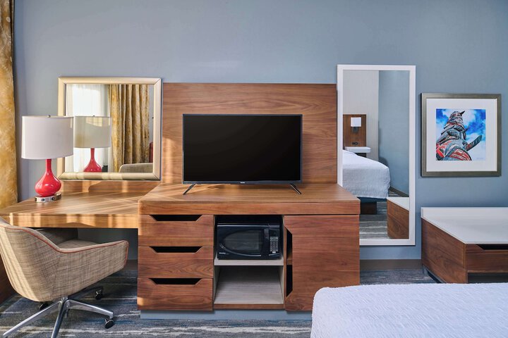 Room 9 of 17