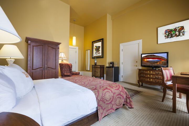 Room 48 of 72