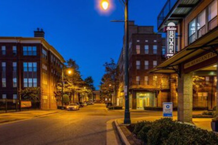 Apts at 41st by NamaStay