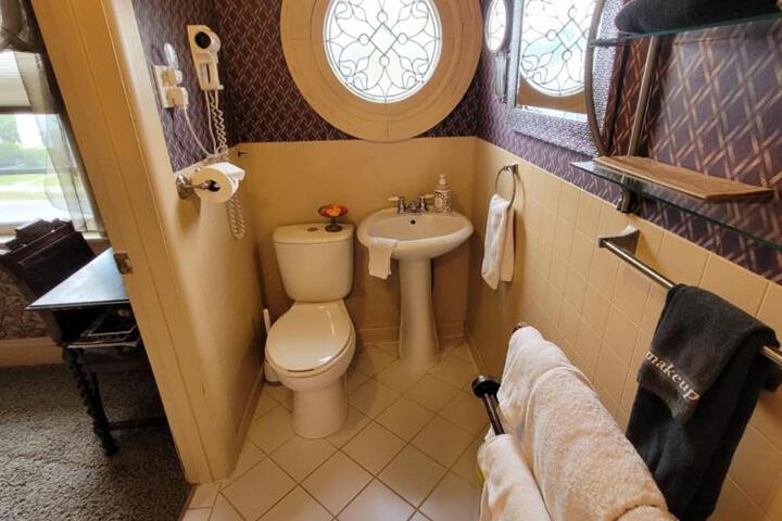 Ruby Manor Bed & Breakfast