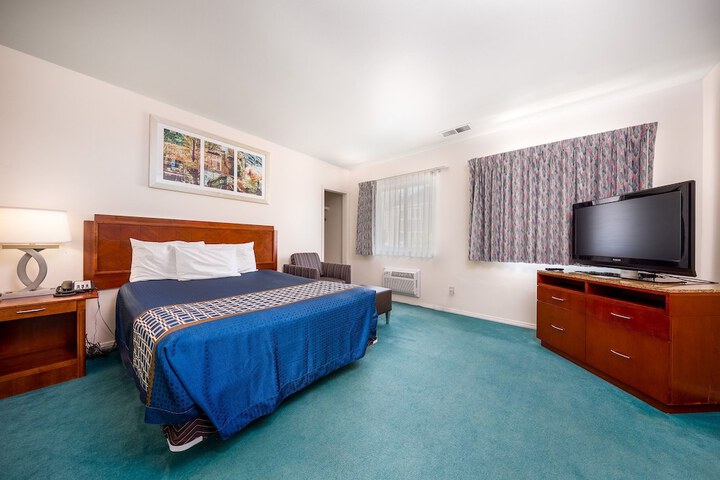 Room 16 of 33