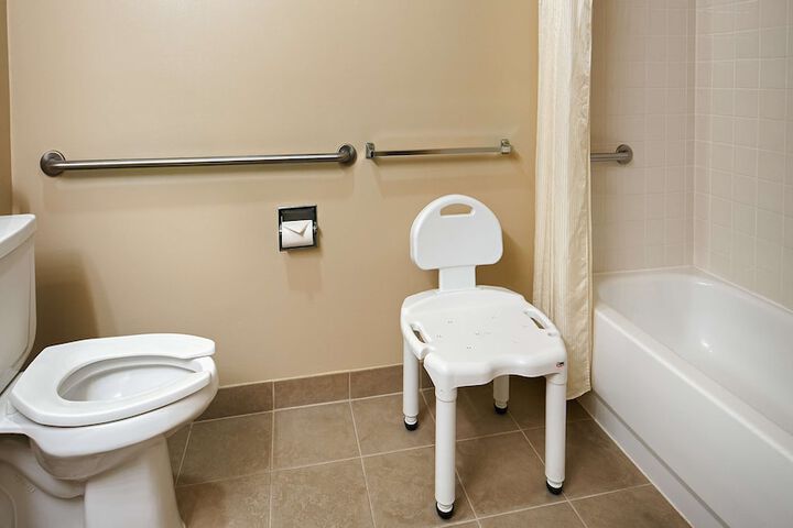 Room 7 of 35