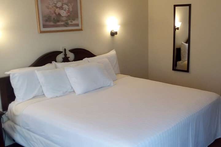 Room 15 of 19