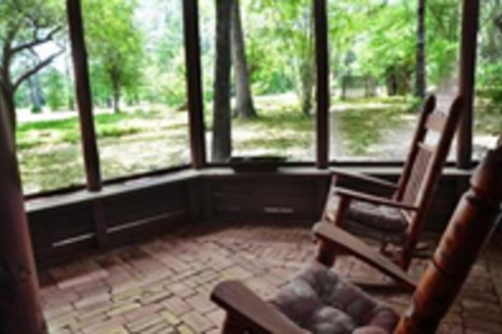 TEXAS FOREST COUNTRY RETREAT