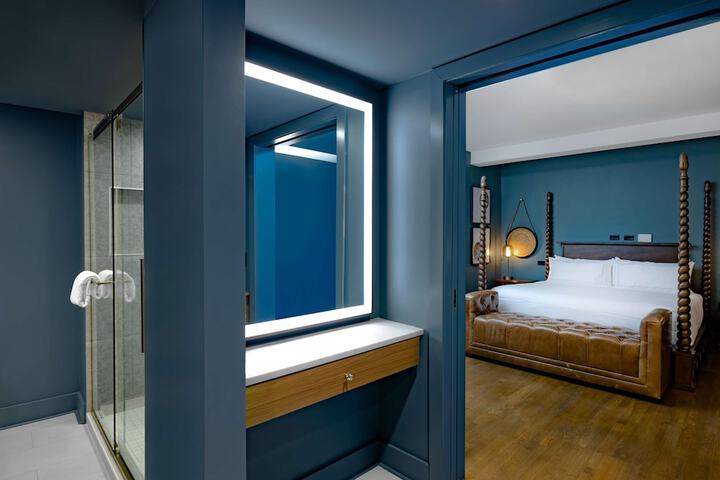 Hotel Fort Des Moines Curio Collection by Hilton