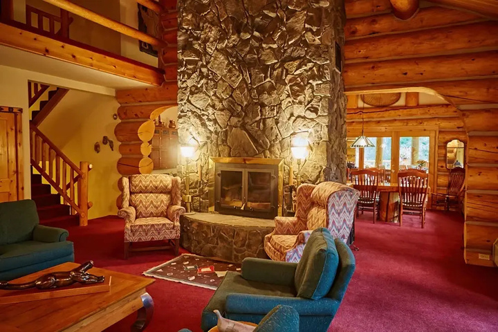 Bear Creek Lodge Montana