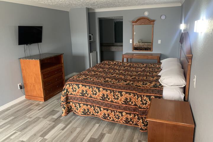 Room 15 of 19