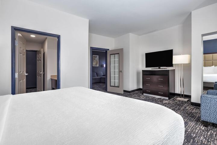 La Quinta Inn & Suites by Wyndham Paris