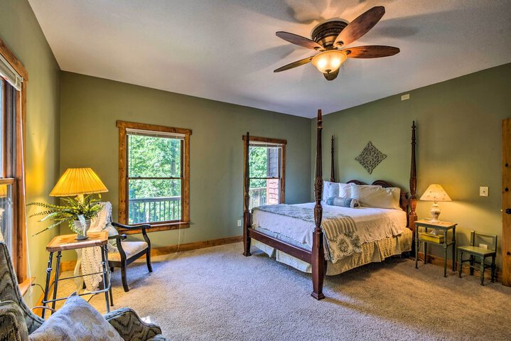 Tryon House w / Hot Tub - Near Equestrian Centers!