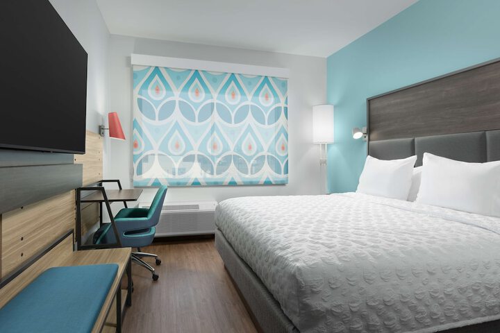 Room 8 of 27