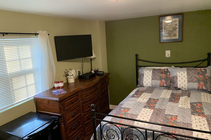 Room 4 of 41