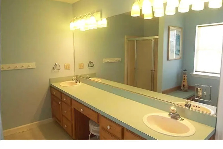 Going Coastal 5 Bedroom Home