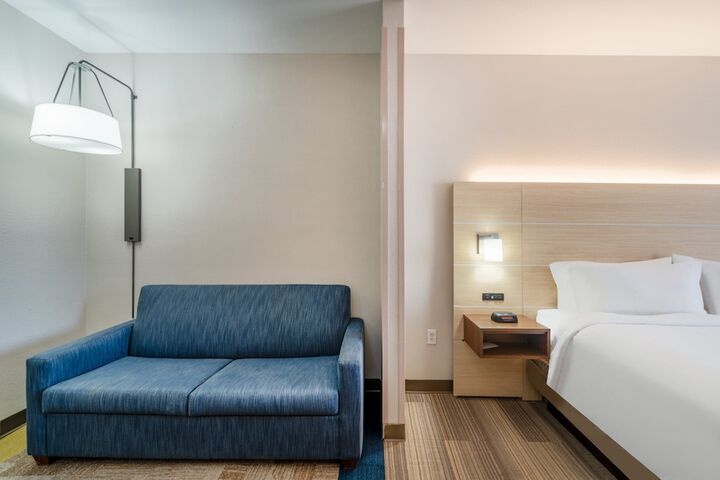Holiday Inn Express Hotel & Suites Magee by IHG