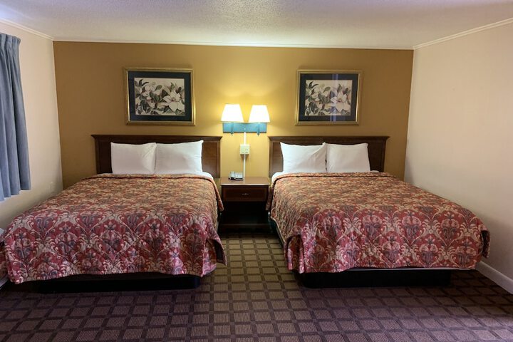 Room 21 of 39