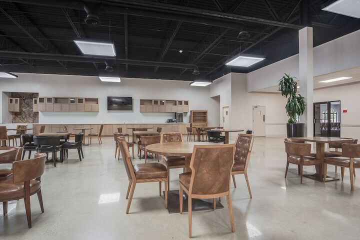 Cottonwood Suites Savannah Hotel & Conference Center