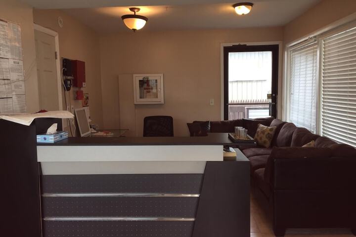 Room 10 of 19
