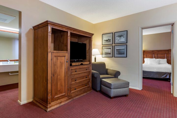Room 54 of 63