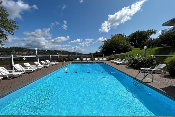 Pool 23 of 93