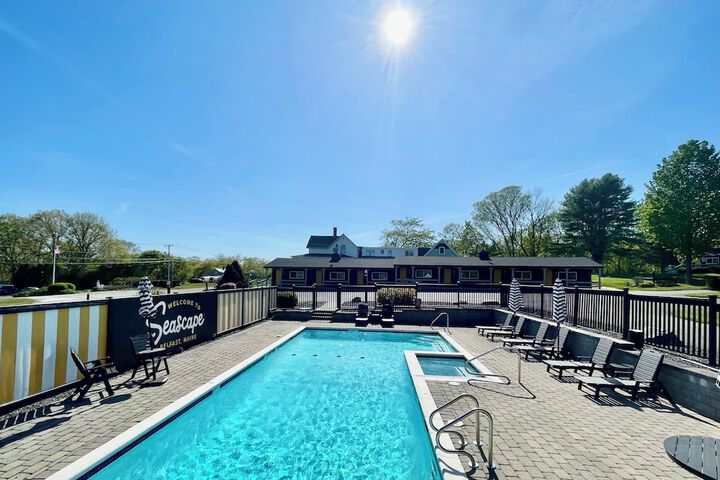 Pool 49 of 123