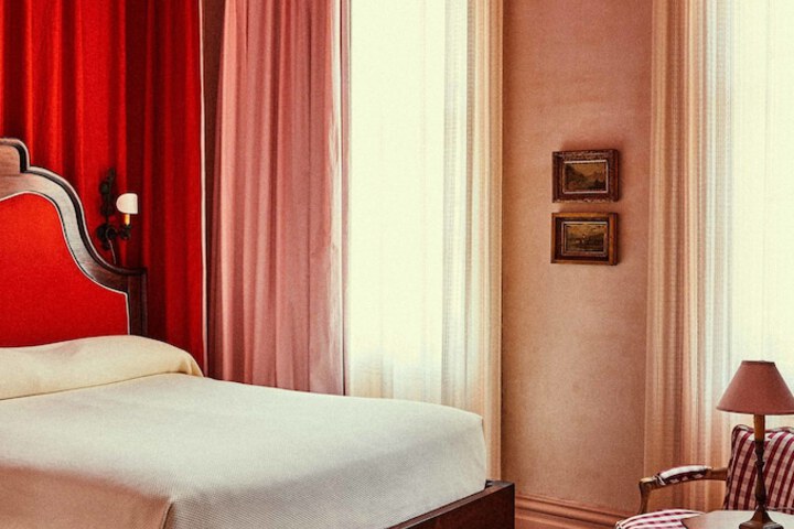 Room 35 of 151