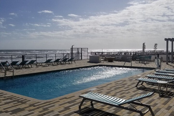 Home2 Suites by Hilton Ormond Beach Oceanfront