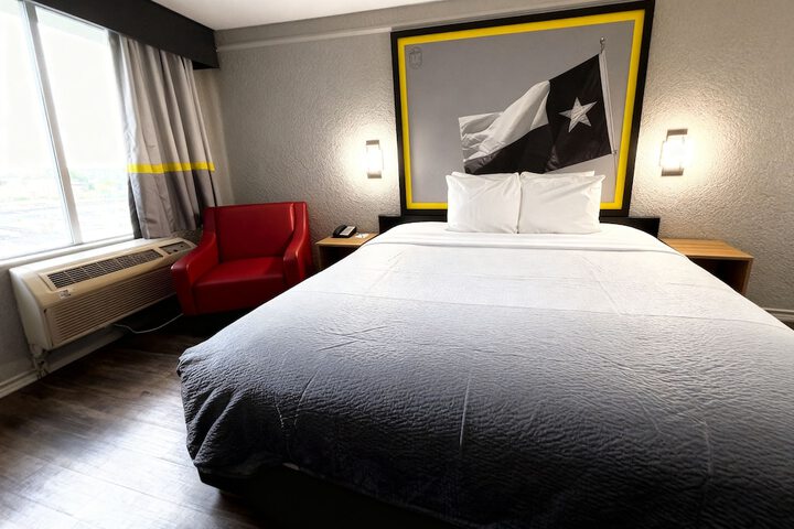 Super 8 by Wyndham Nacogdoches Near University