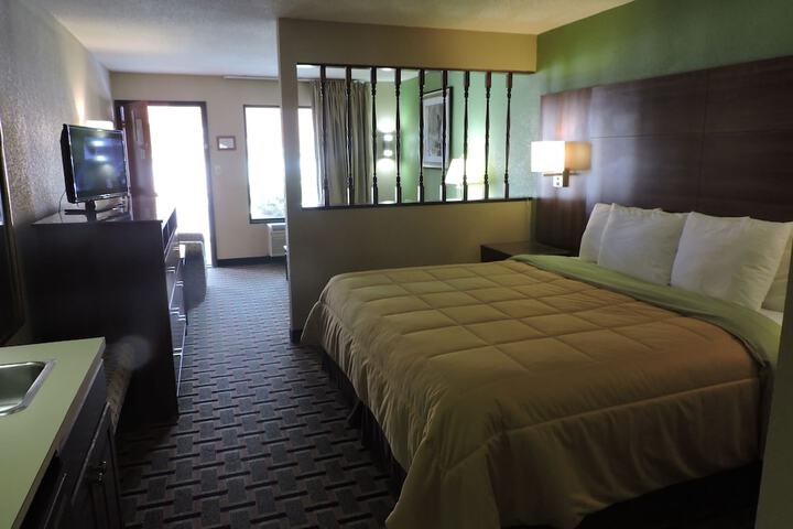Room 32 of 36