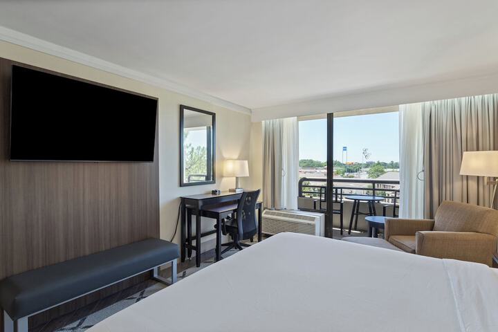 Crowne Plaza Executive Center Baton Rouge by IHG