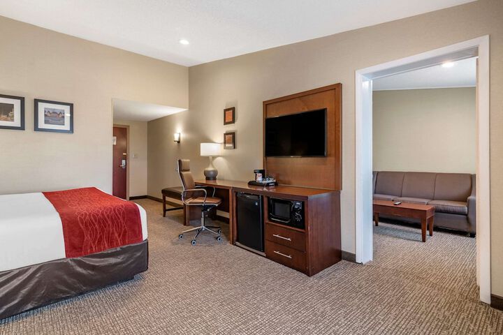 Room 25 of 39