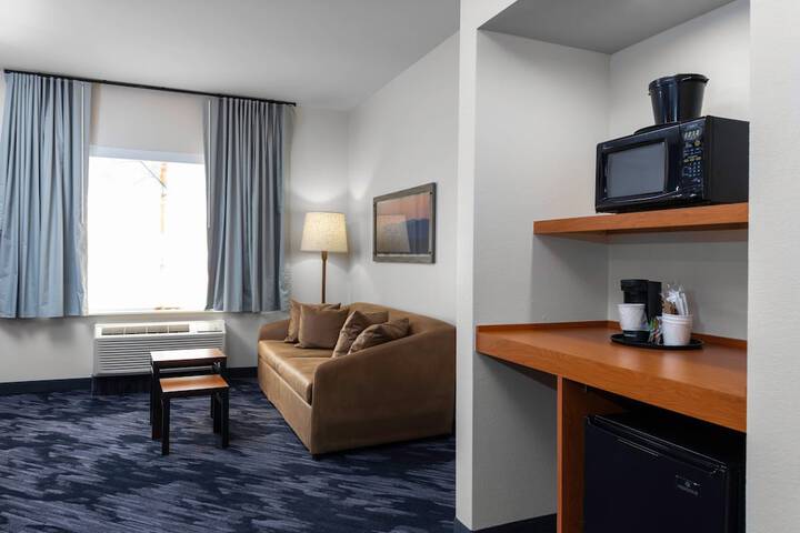 Room 14 of 23