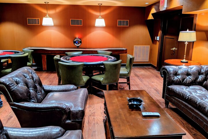 Room 22 of 39