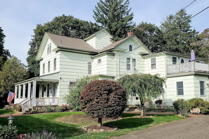 Westbrook Inn B & B