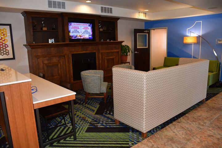 Business Center 63 of 63