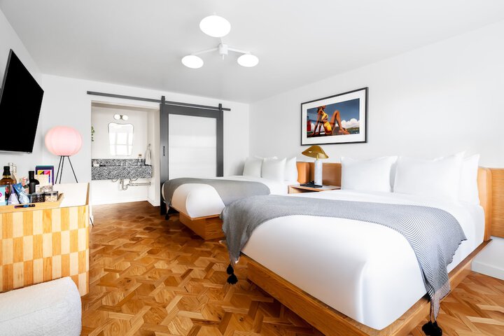 Room 20 of 48