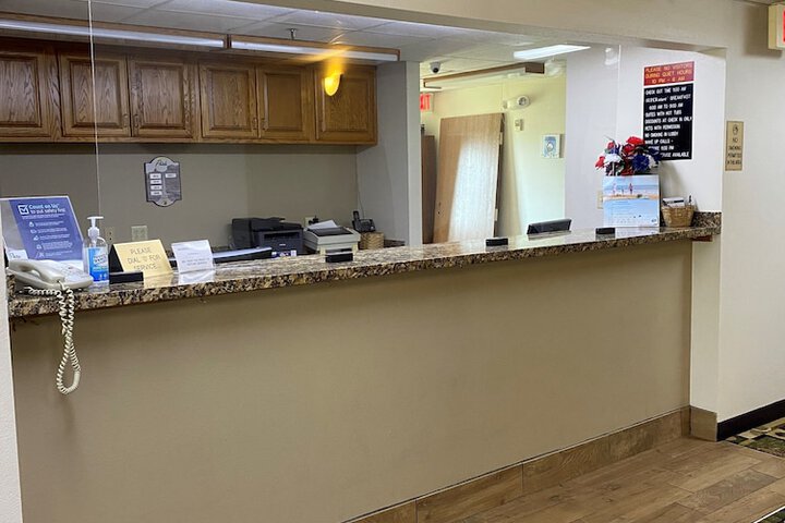 Super 8 by Wyndham Independence IA