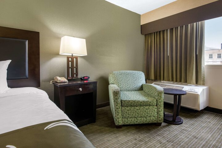 Room 31 of 41