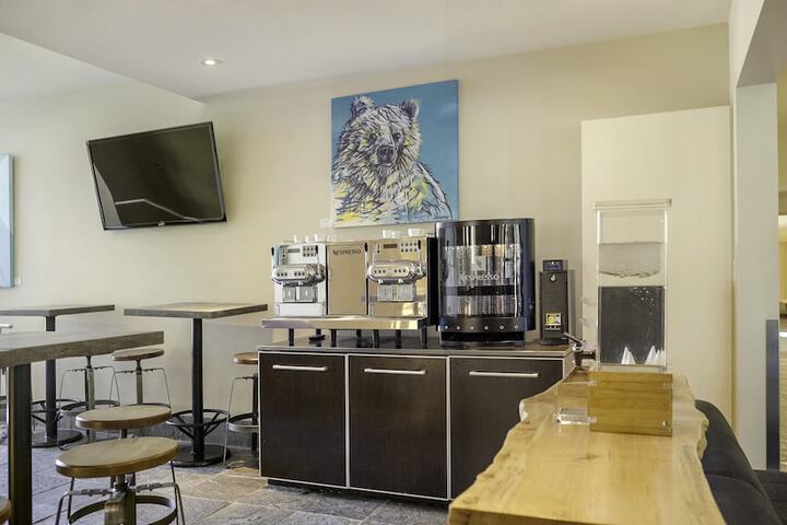 Aava Whistler Hotel