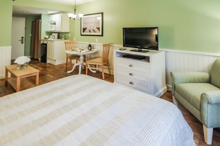 Holly Tree Resort