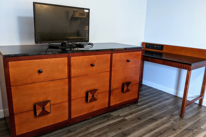 Room 17 of 26