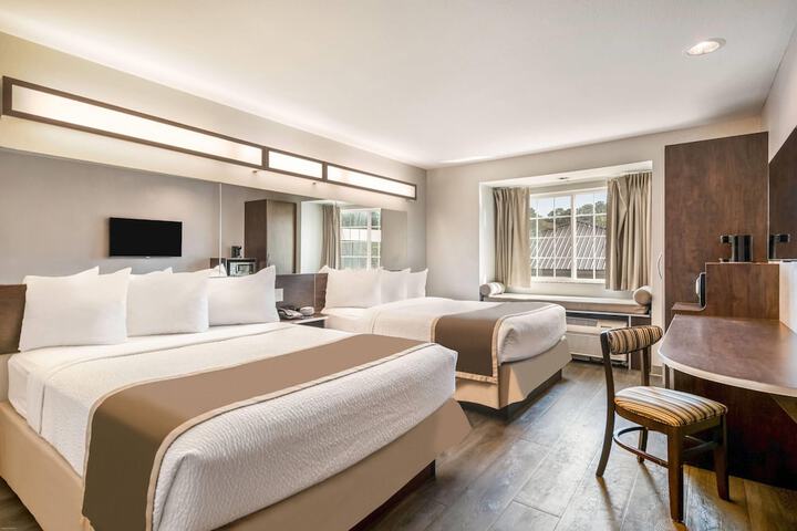 Microtel Inn & Suites by Wyndham Pearl River / Slidell