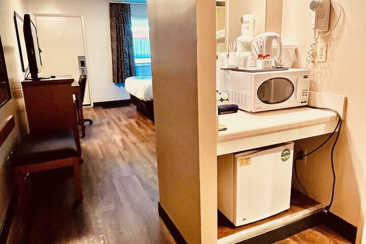 Room 13 of 26