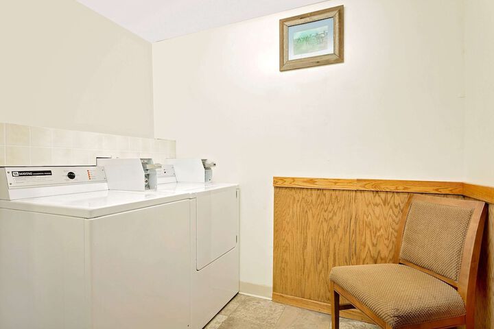 Super 8 by Wyndham Belgrade / Bozeman Airport
