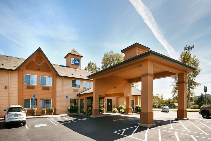 Best Western Dallas Inn & Suites